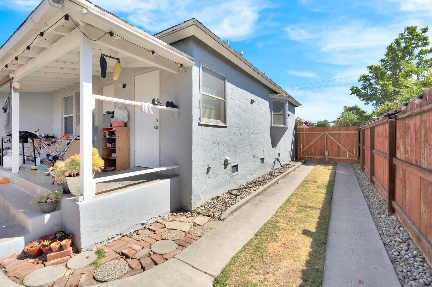 1631 Harrison, Fresno, CA 93704