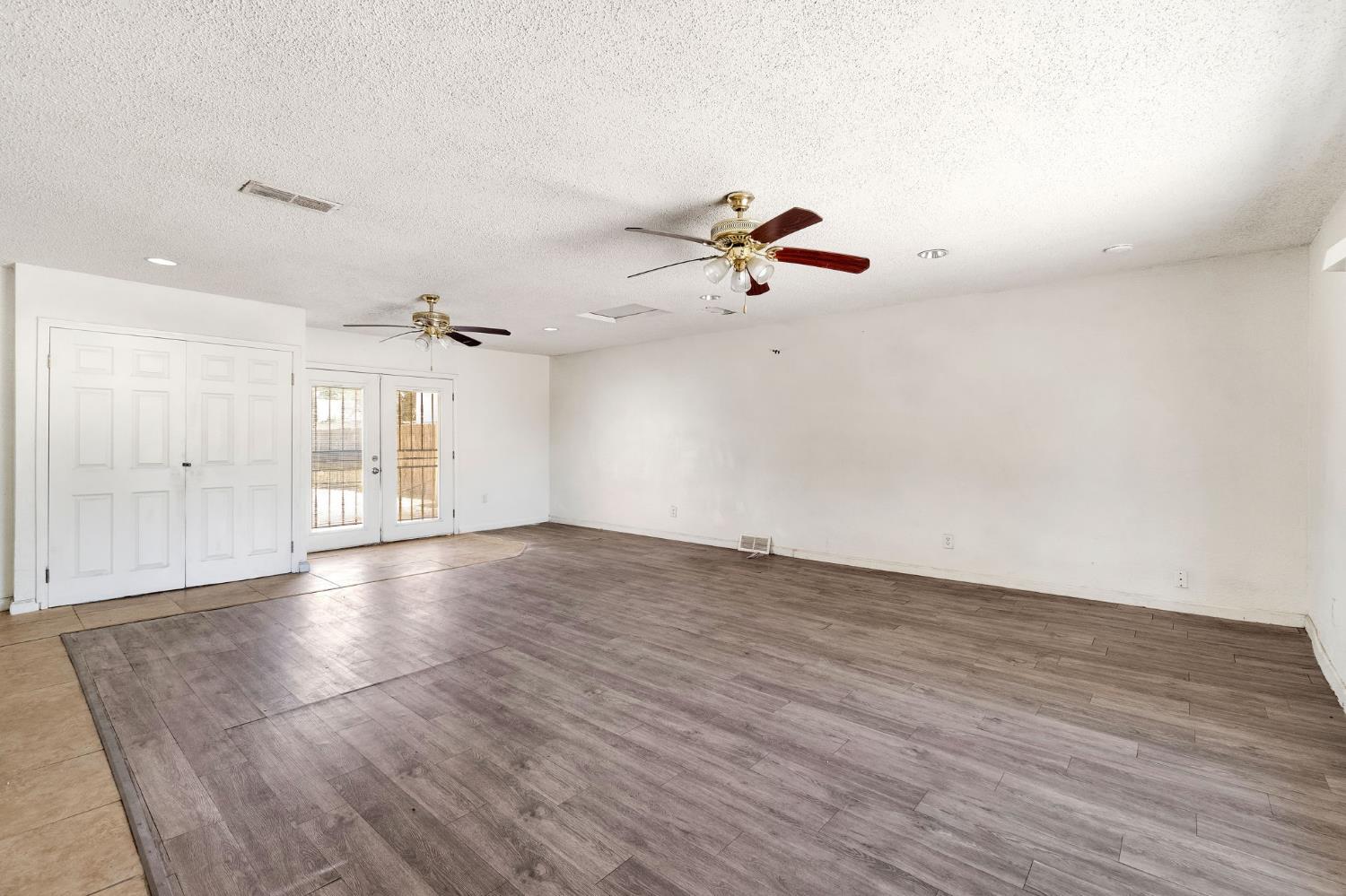 2151 S Bardell Ave, Fresno, CA 93706