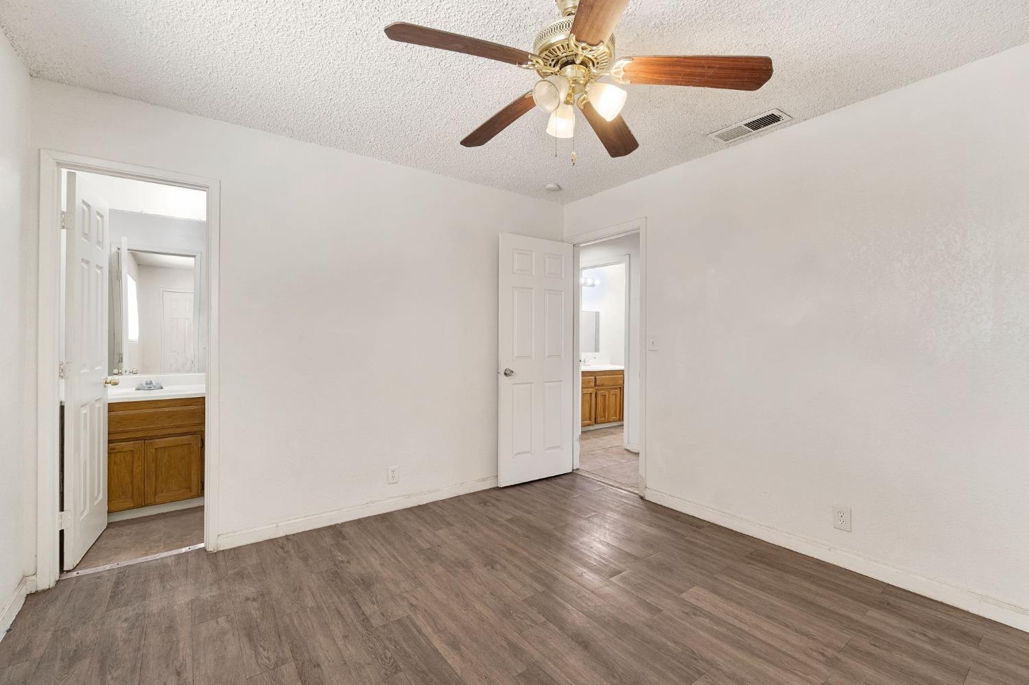 2151 S Bardell Ave, Fresno, CA 93706