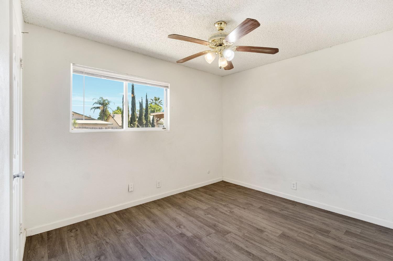 2151 S Bardell Ave, Fresno, CA 93706