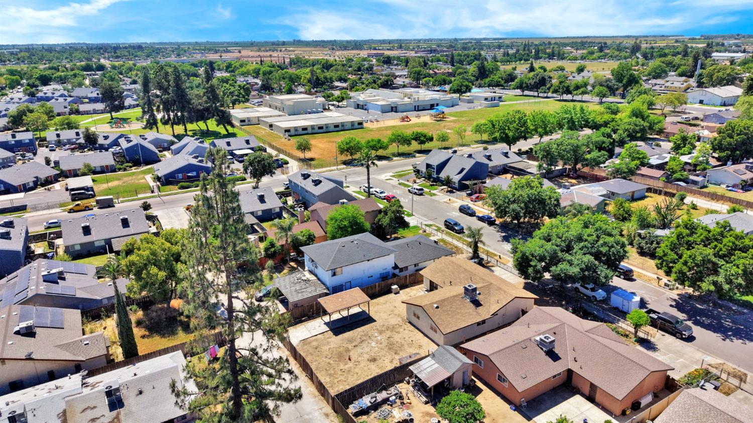 2151 S Bardell Ave, Fresno, CA 93706