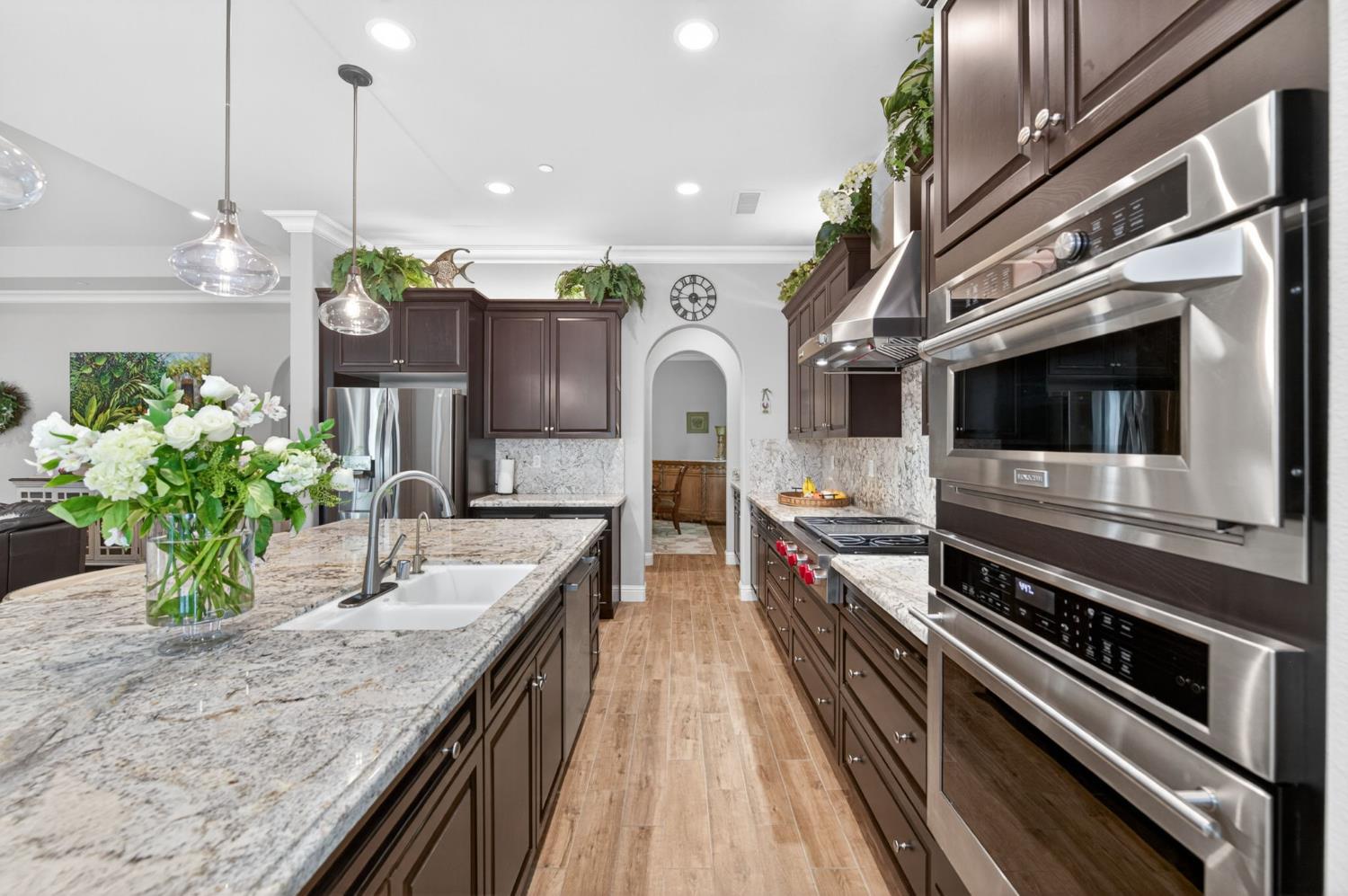 1462 N Twinberry Ave, Clovis, CA 93619