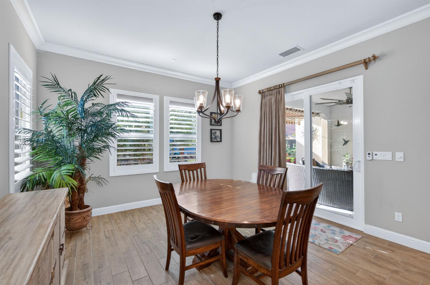 1462 N Twinberry Ave, Clovis, CA 93619