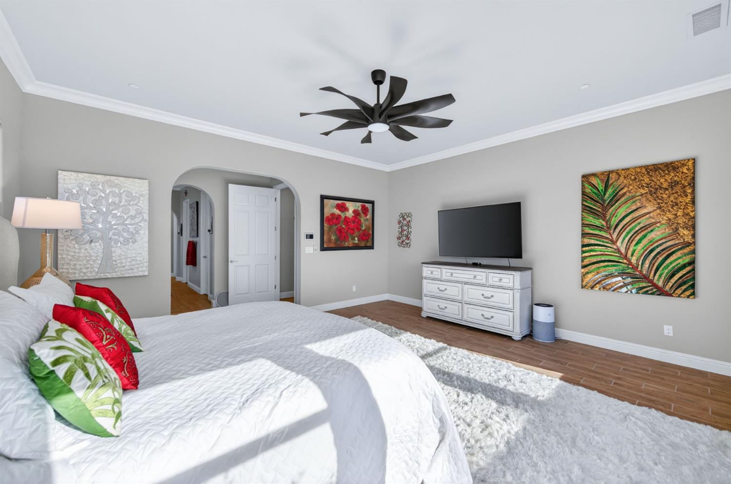 1462 N Twinberry Ave, Clovis, CA 93619