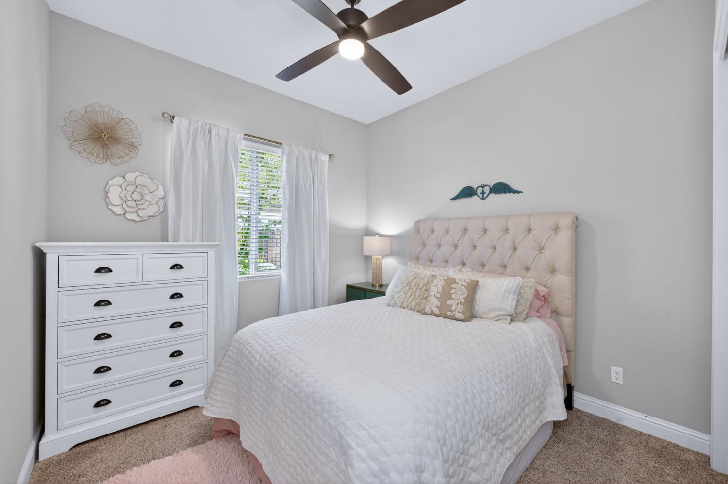 1462 N Twinberry Ave, Clovis, CA 93619