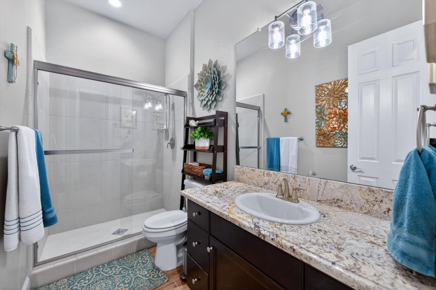 1462 N Twinberry Ave, Clovis, CA 93619