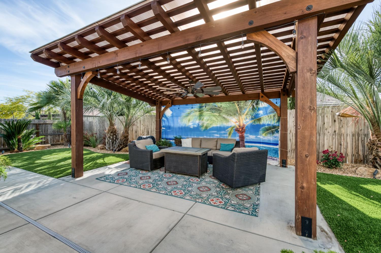 1462 N Twinberry Ave, Clovis, CA 93619