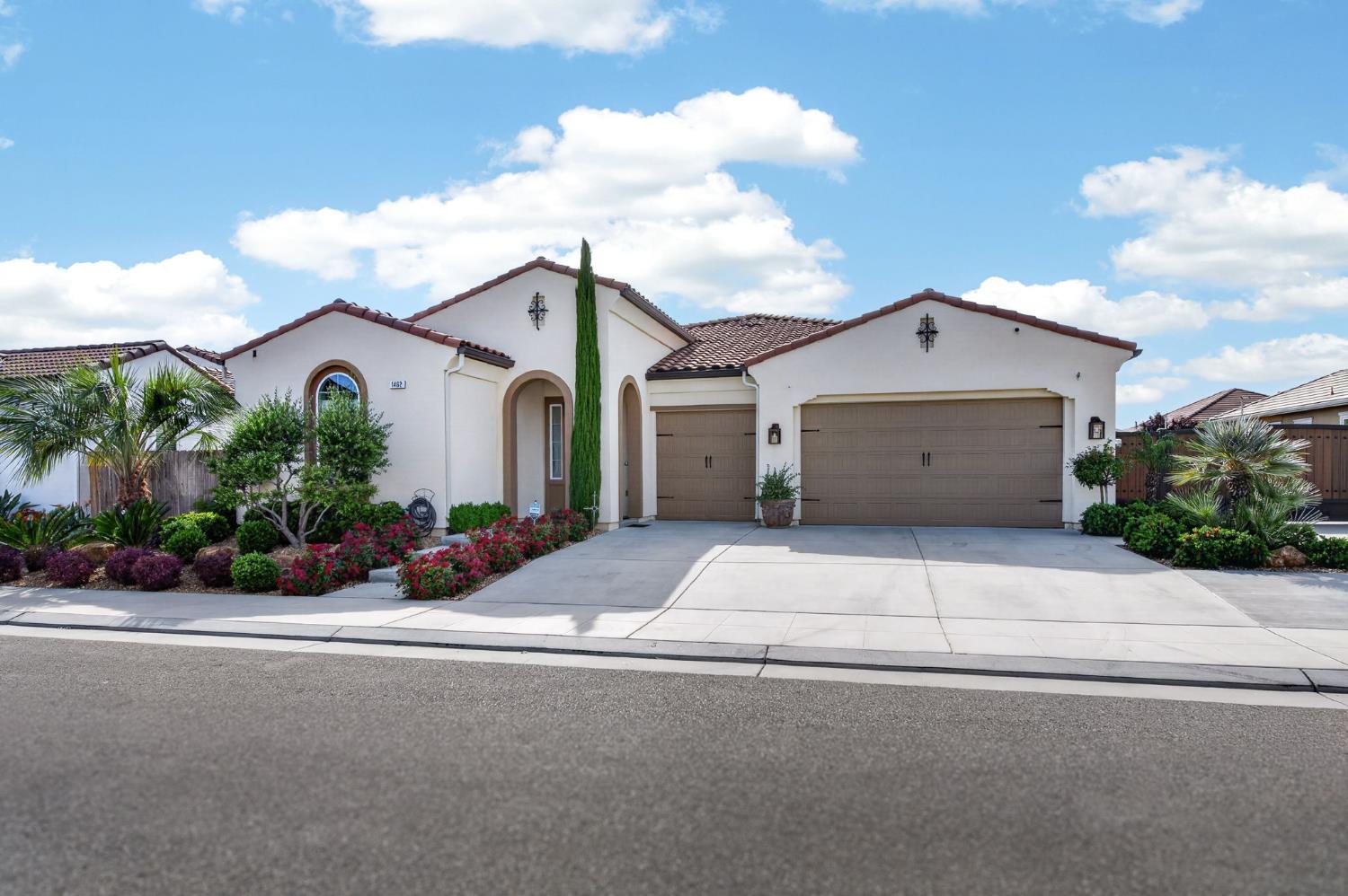 1462 N Twinberry Ave, Clovis, CA 93619