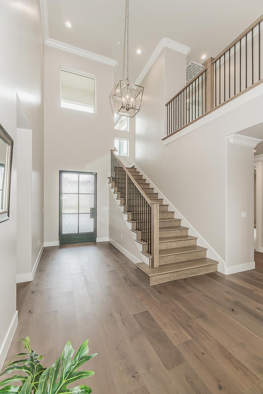 11421 N Live Oak Dr, Fresno, CA 93730