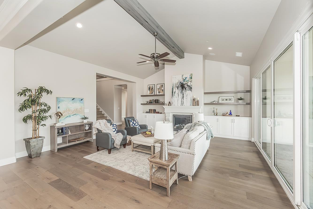 11421 N Live Oak Dr, Fresno, CA 93730