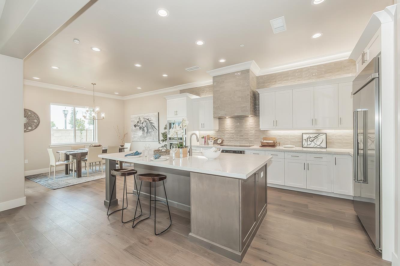 11421 N Live Oak Dr, Fresno, CA 93730