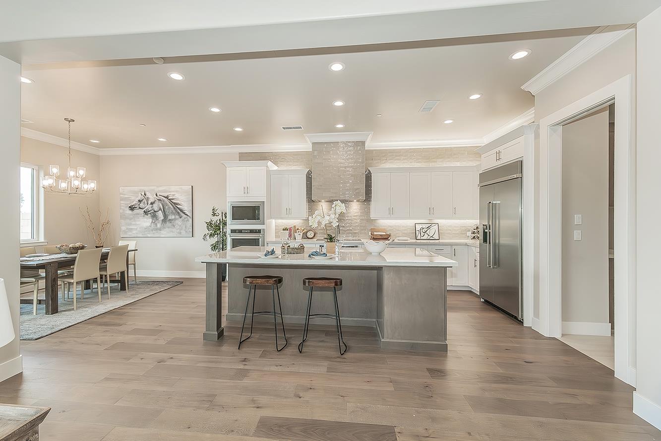 11421 N Live Oak Dr, Fresno, CA 93730