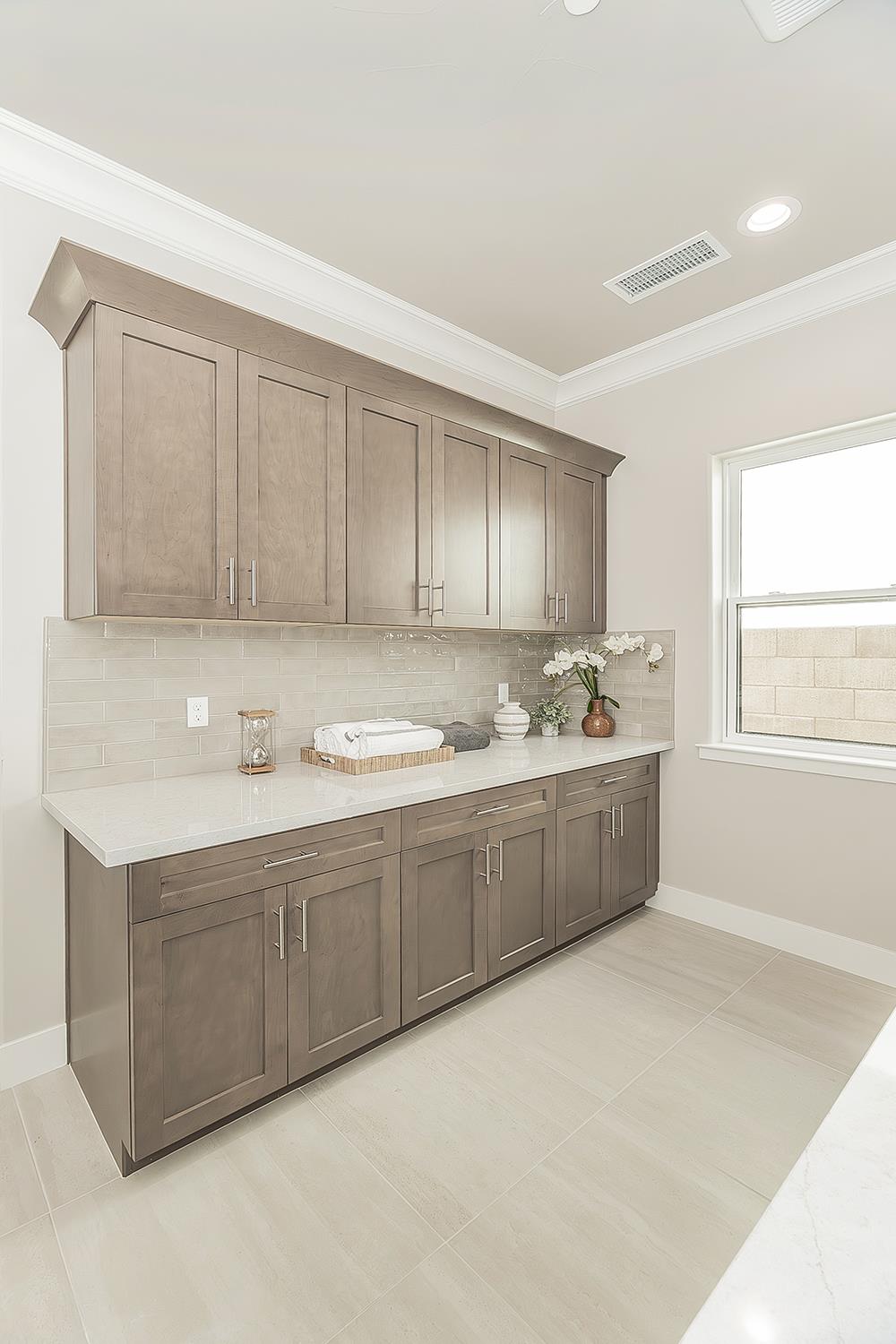 11421 N Live Oak Dr, Fresno, CA 93730