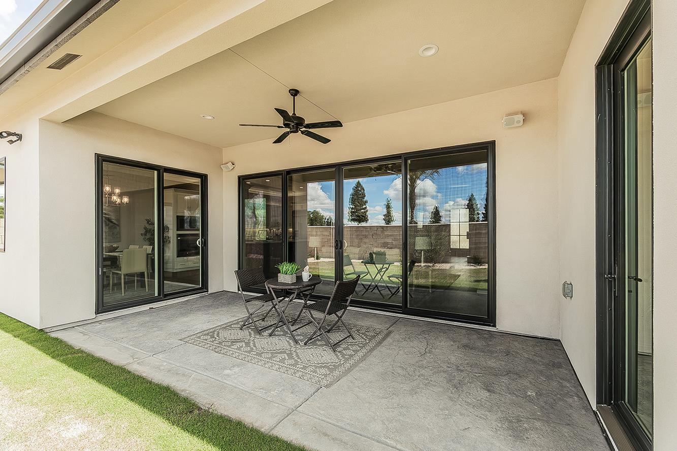 11421 N Live Oak Dr, Fresno, CA 93730