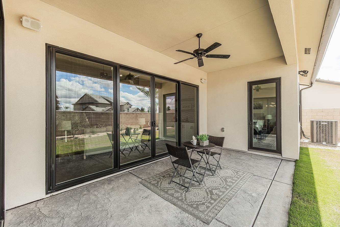 11421 N Live Oak Dr, Fresno, CA 93730