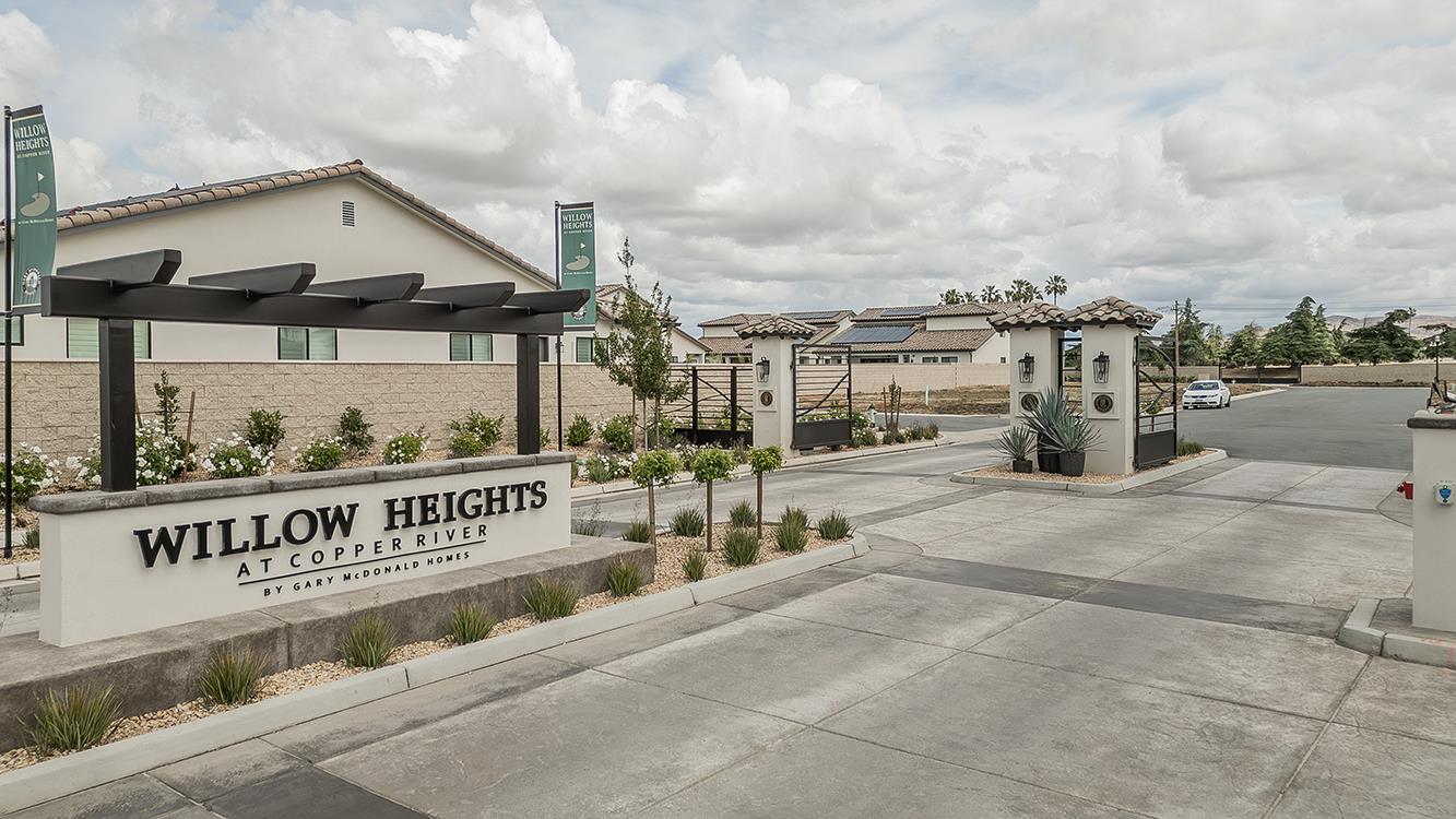 11421 N Live Oak Dr, Fresno, CA 93730