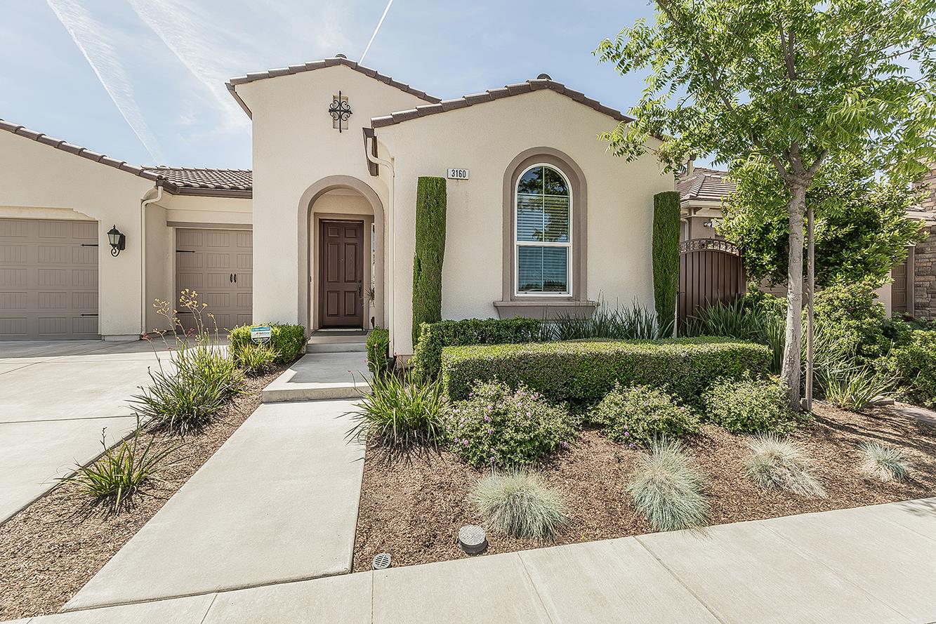 3160 Salem Ave, Clovis, CA 93619