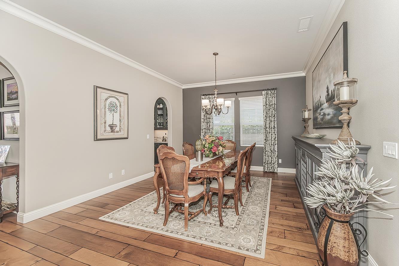 3160 Salem Ave, Clovis, CA 93619
