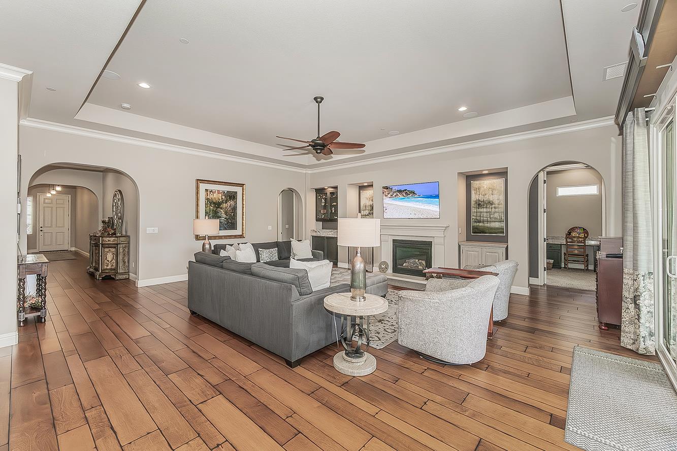 3160 Salem Ave, Clovis, CA 93619