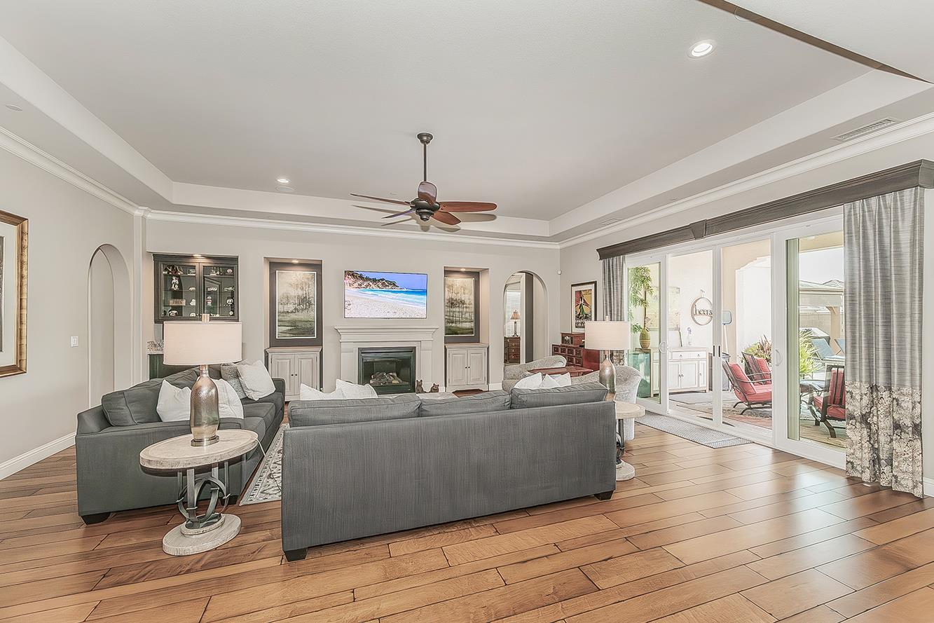 3160 Salem Ave, Clovis, CA 93619
