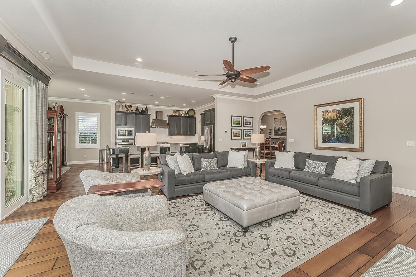 3160 Salem Ave, Clovis, CA 93619