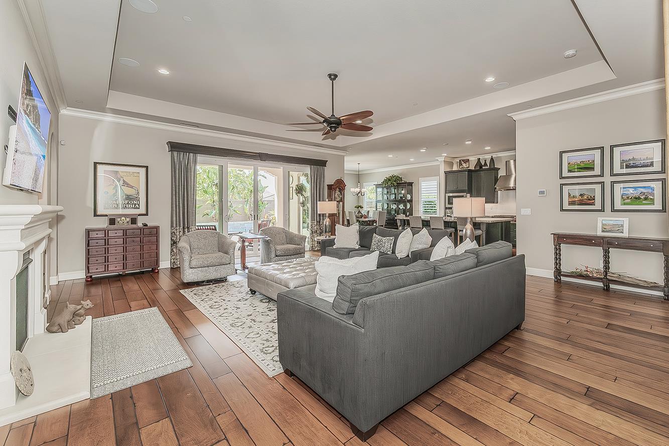 3160 Salem Ave, Clovis, CA 93619