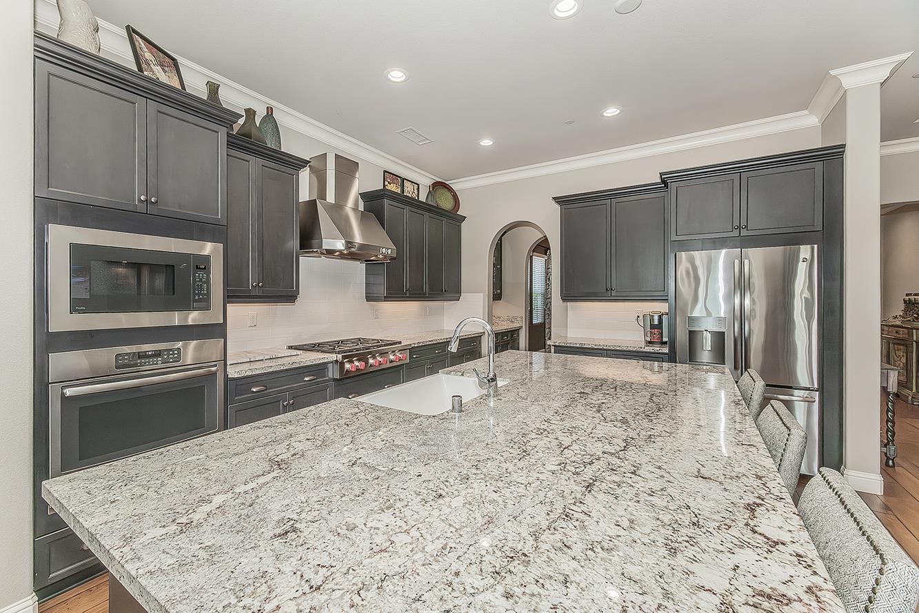 3160 Salem Ave, Clovis, CA 93619