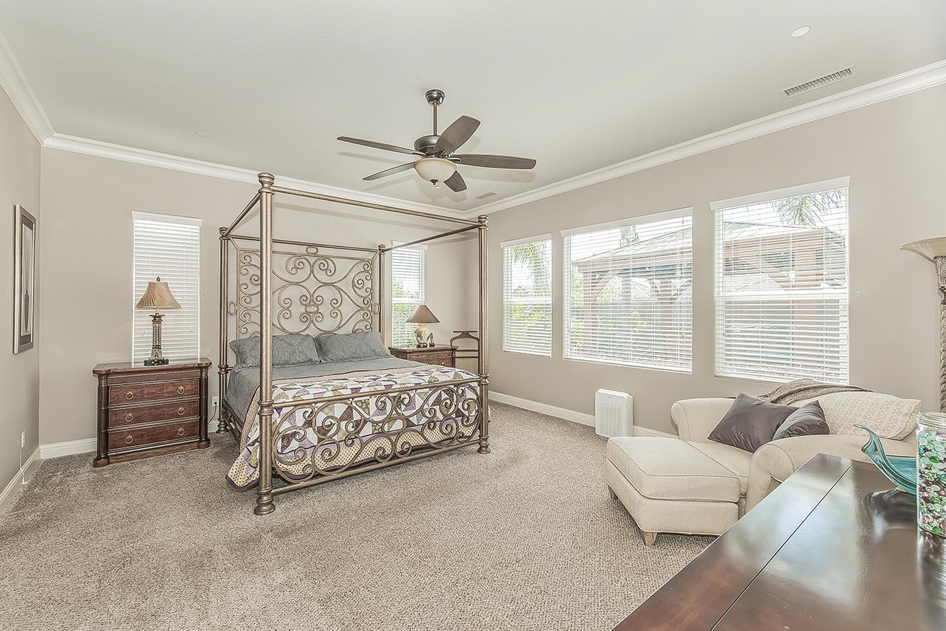 3160 Salem Ave, Clovis, CA 93619