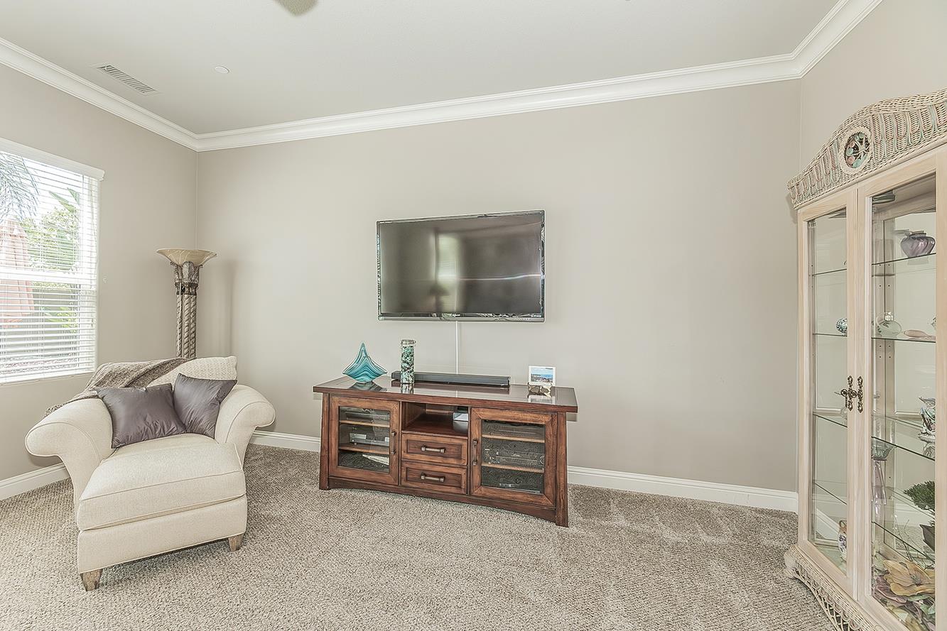 3160 Salem Ave, Clovis, CA 93619
