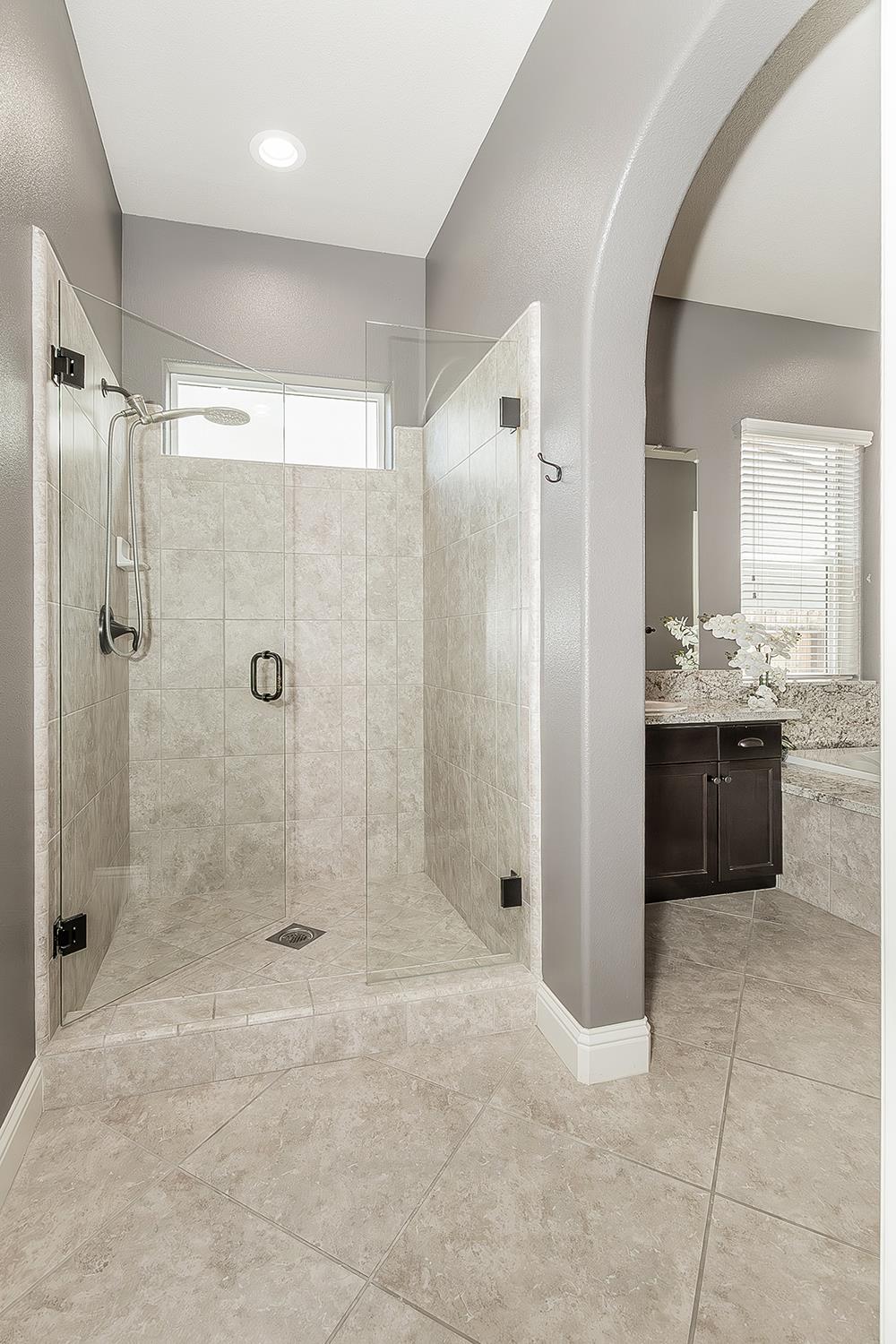 3160 Salem Ave, Clovis, CA 93619