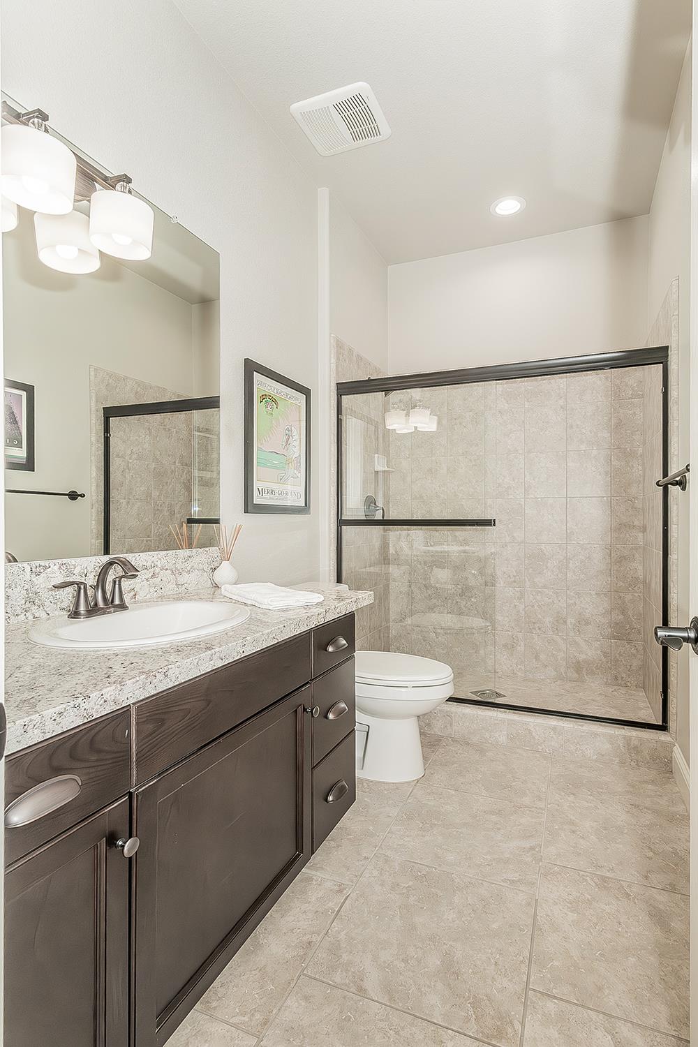 3160 Salem Ave, Clovis, CA 93619