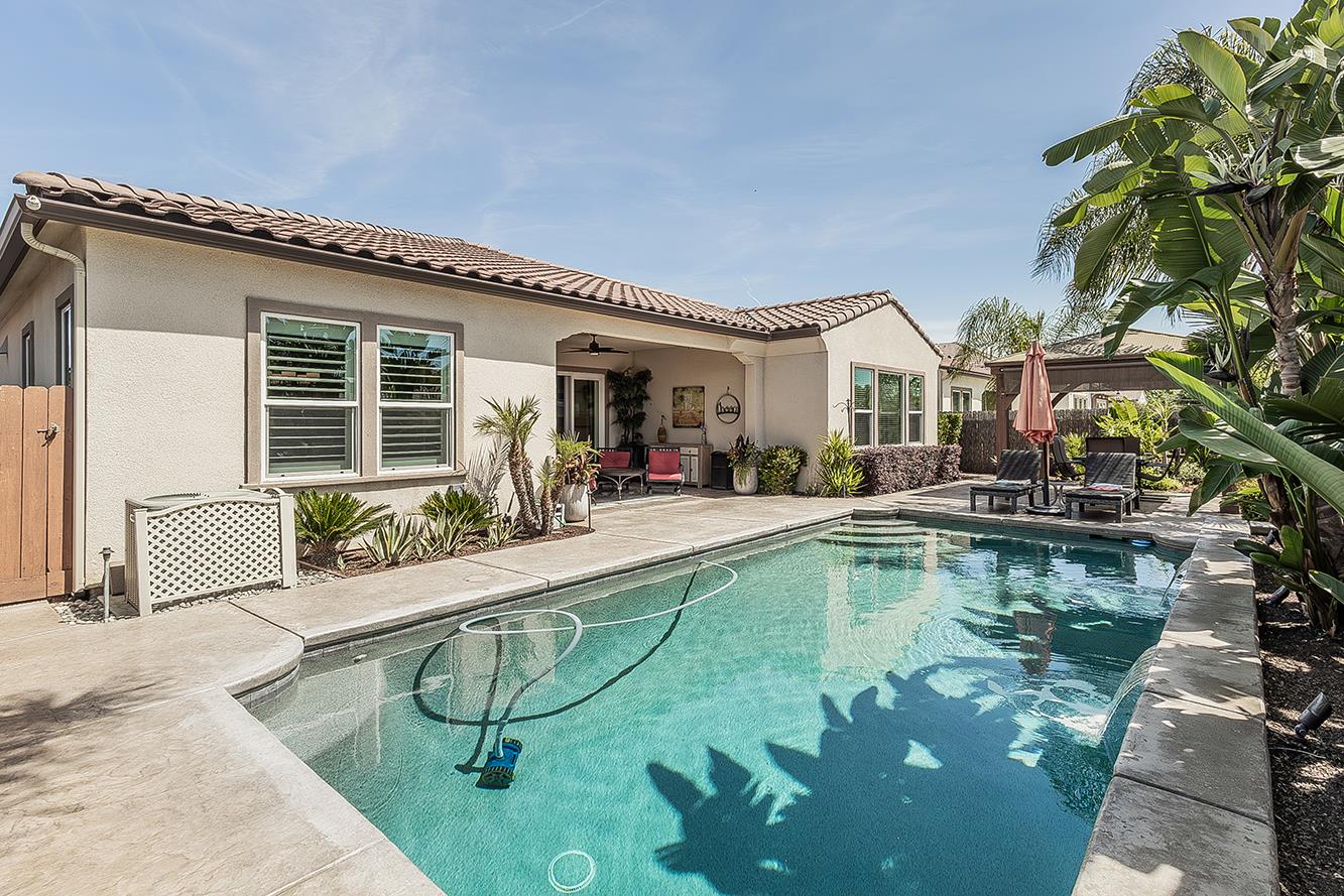 3160 Salem Ave, Clovis, CA 93619