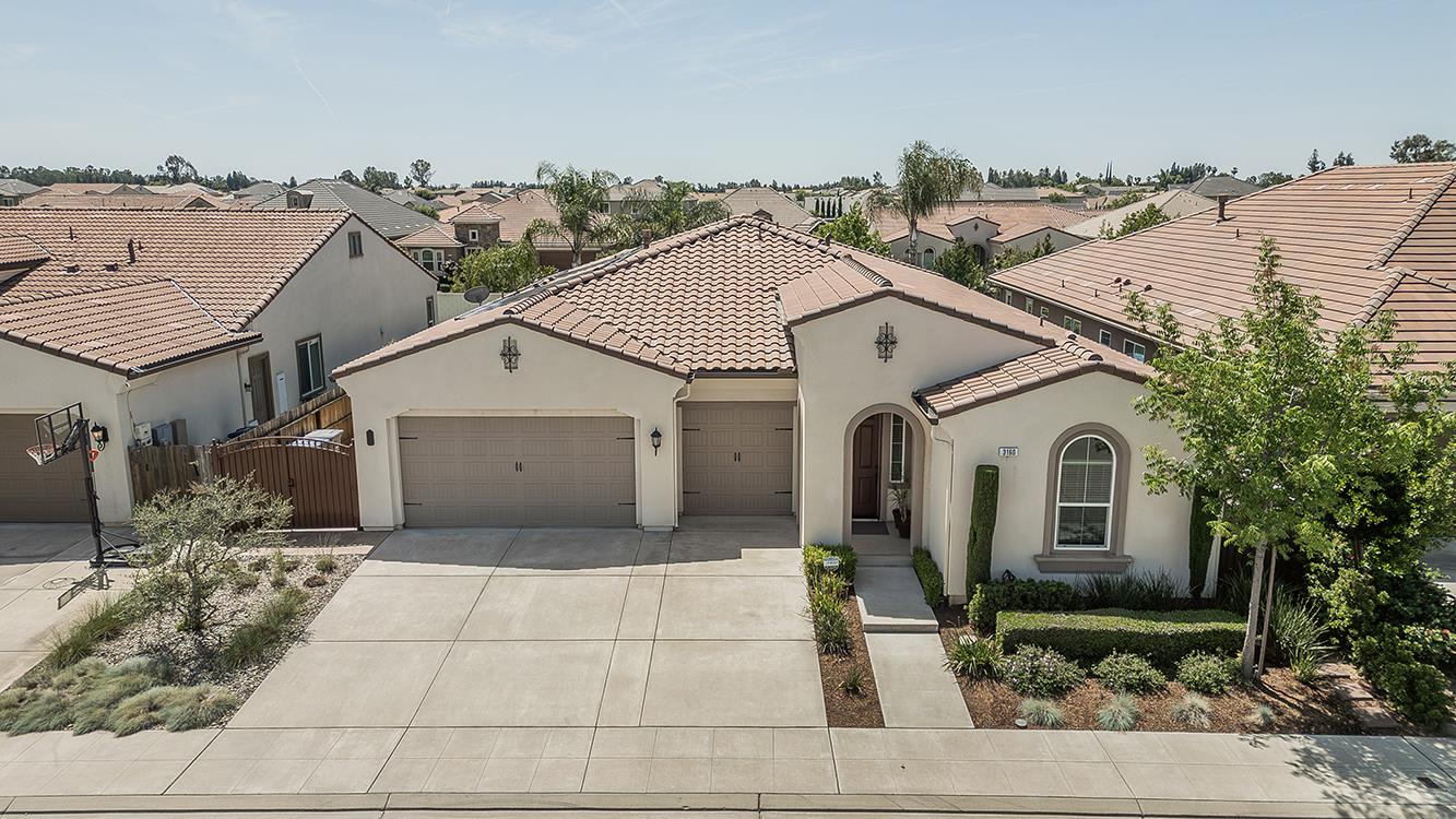 3160 Salem Ave, Clovis, CA 93619