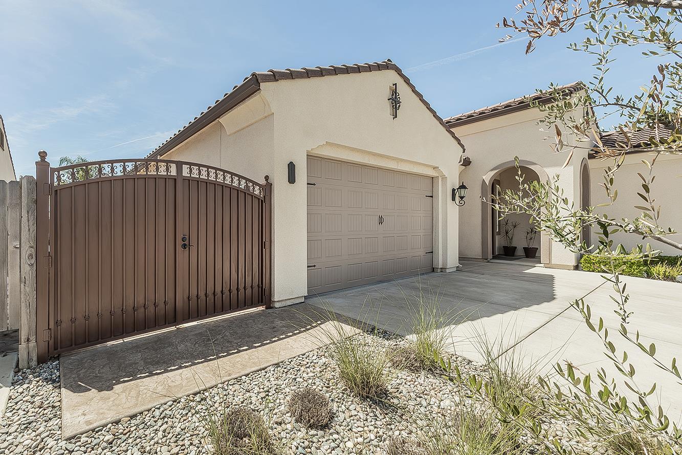 3160 Salem Ave, Clovis, CA 93619