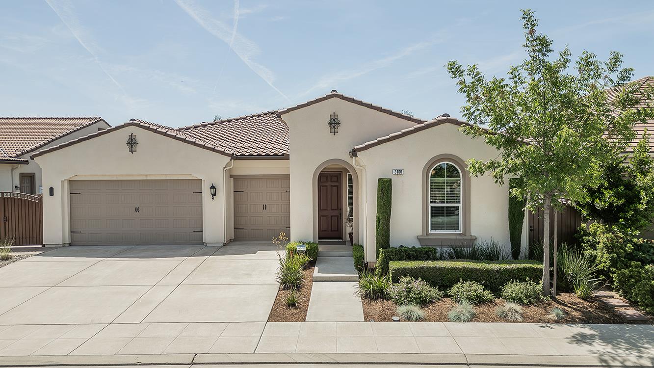 3160 Salem Ave, Clovis, CA 93619