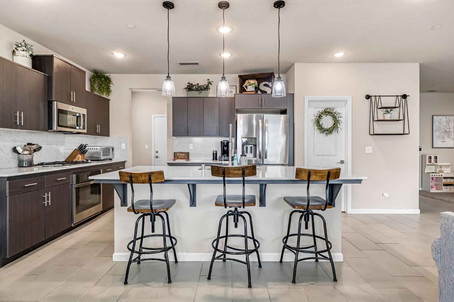 4158 Buckingham Ave, Clovis, CA 93619