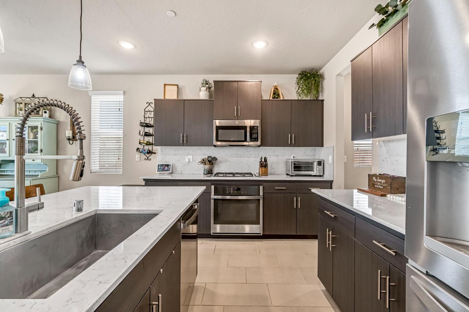 4158 Buckingham Ave, Clovis, CA 93619