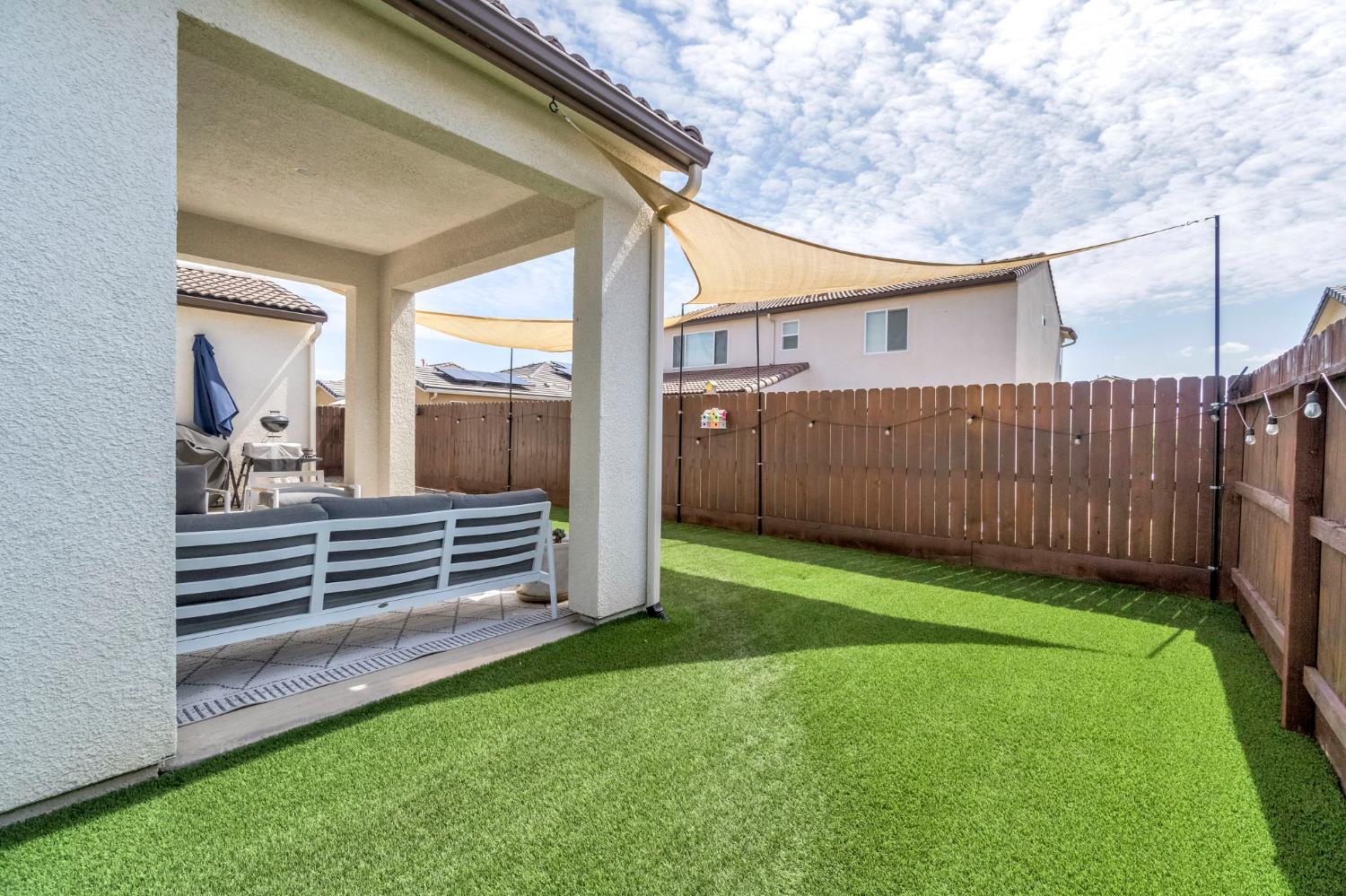 4158 Buckingham Ave, Clovis, CA 93619