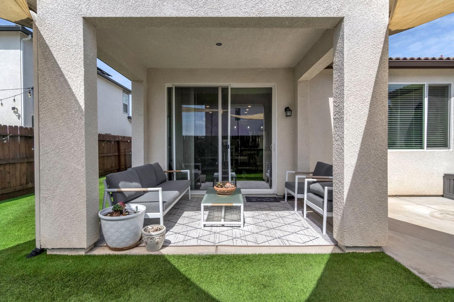 4158 Buckingham Ave, Clovis, CA 93619