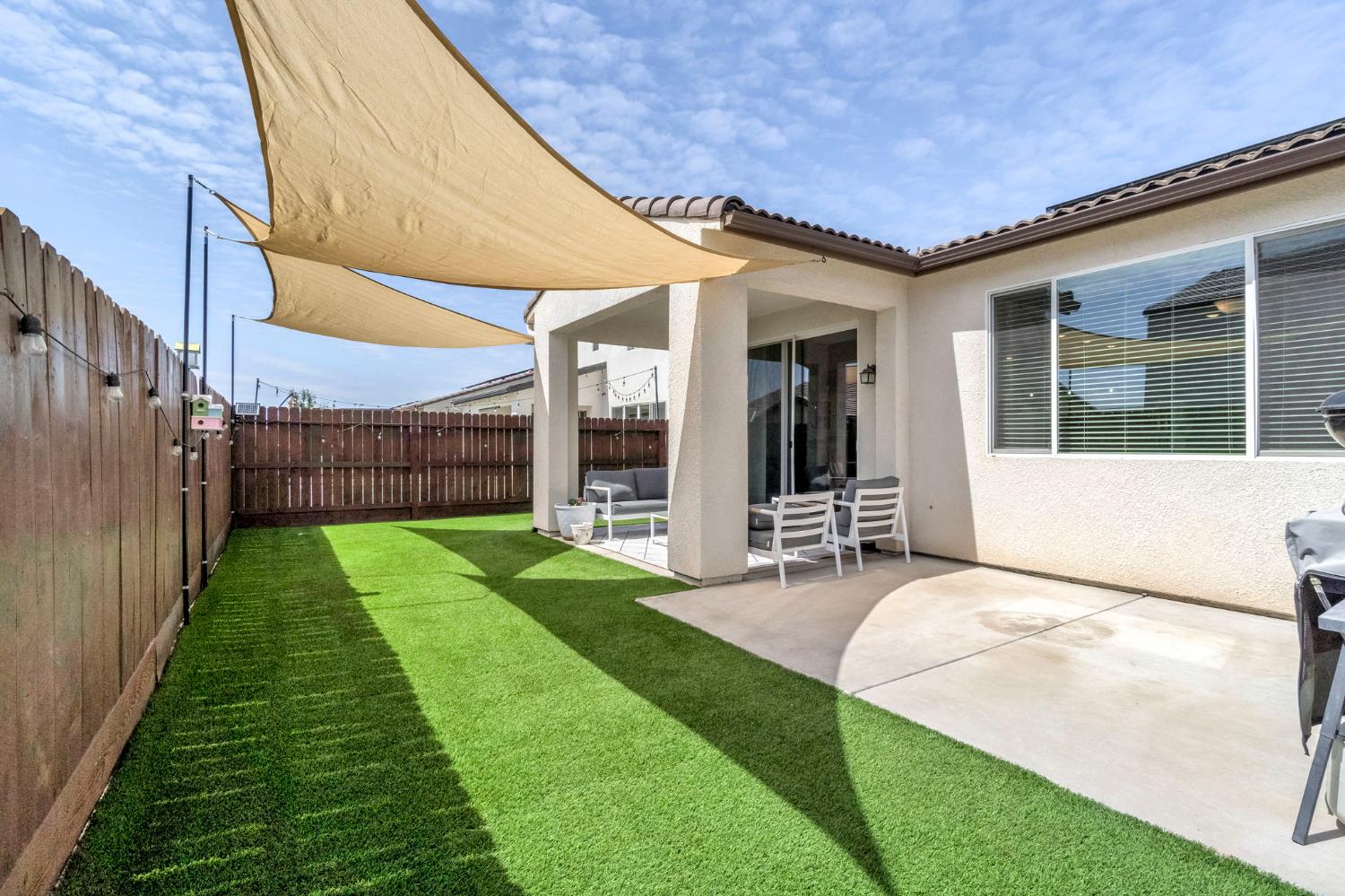 4158 Buckingham Ave, Clovis, CA 93619