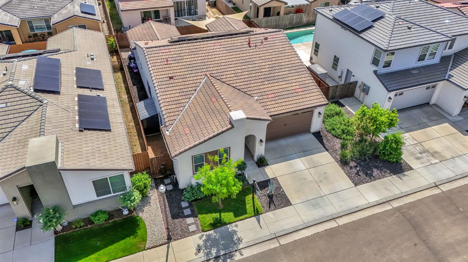 4158 Buckingham Ave, Clovis, CA 93619