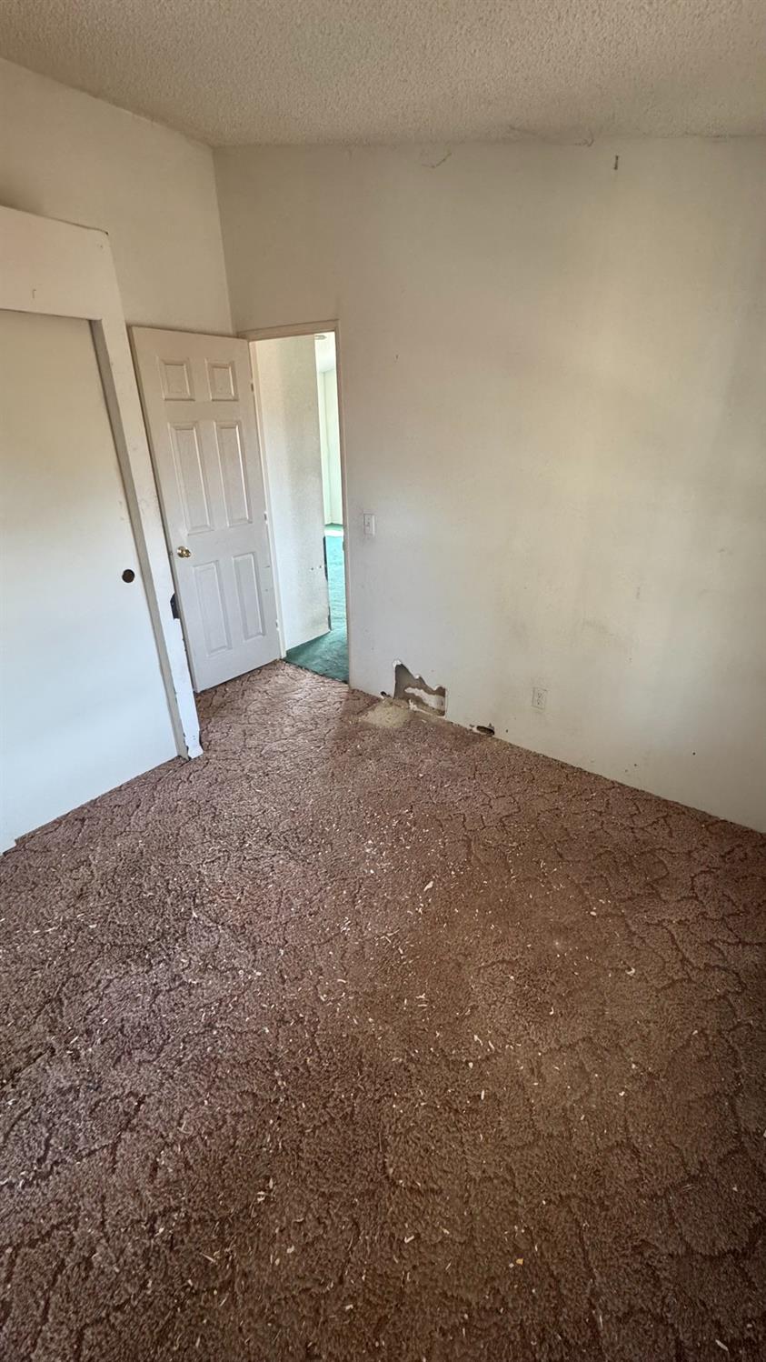 11086 Kelly St, Mojave, CA 93501