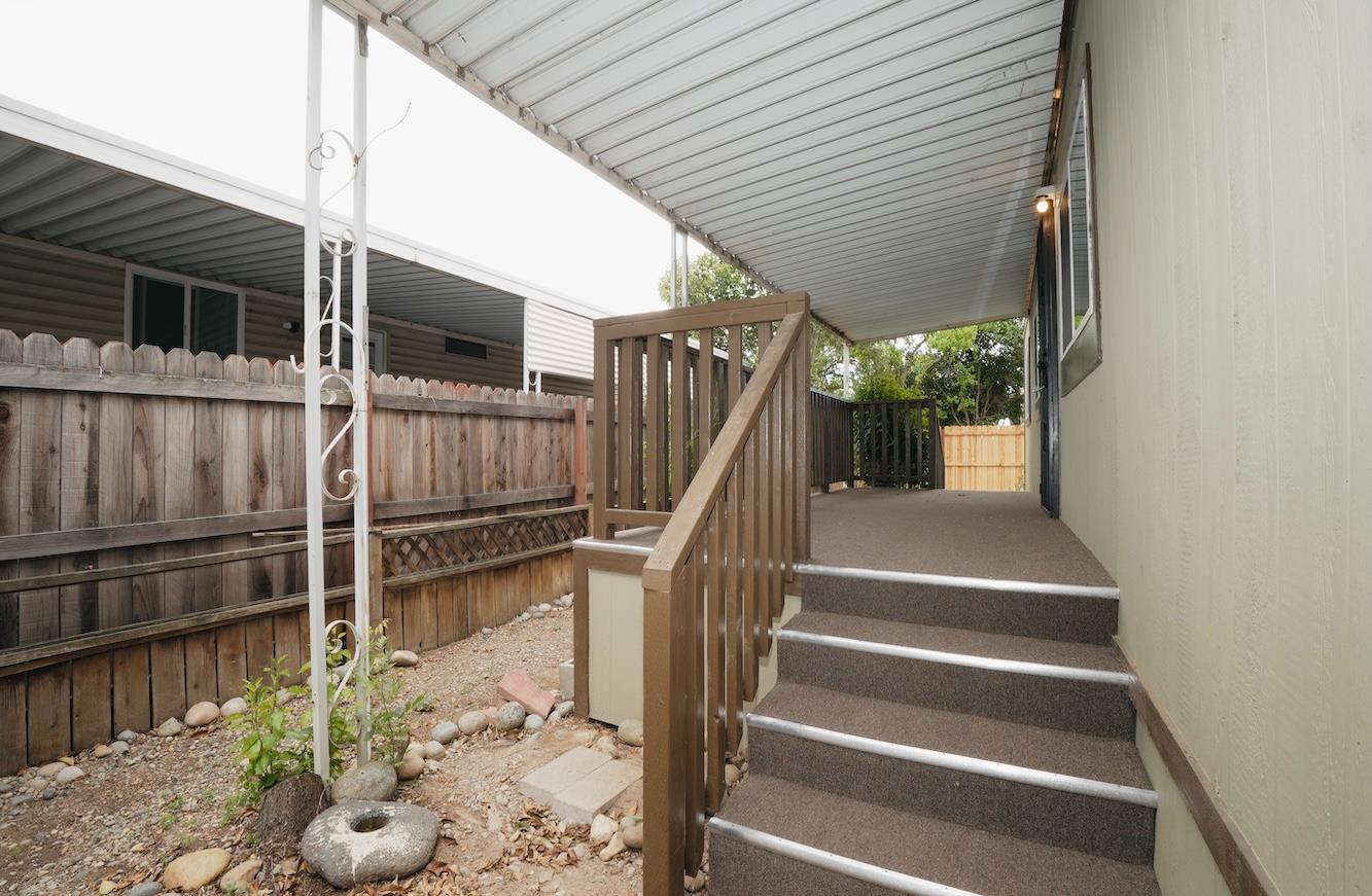 2575 S Willow Ave N #210, Fresno, CA 93725