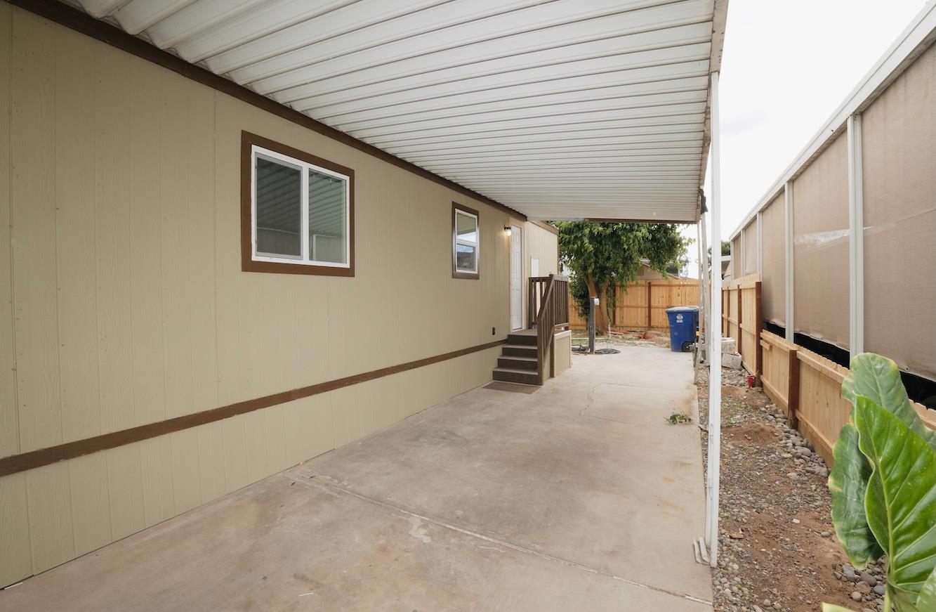 2575 S Willow Ave N #210, Fresno, CA 93725