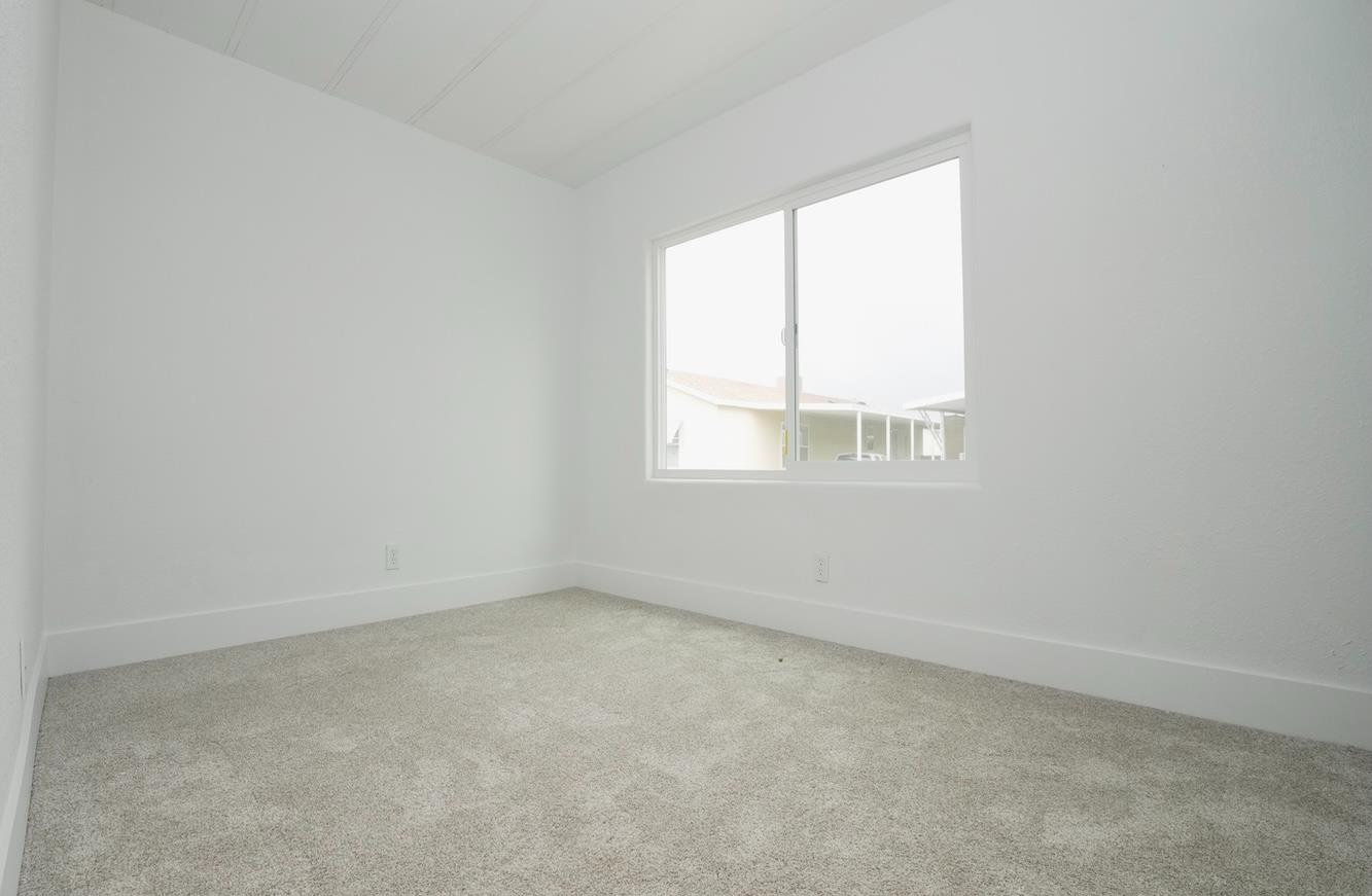 2575 S Willow Ave N #210, Fresno, CA 93725