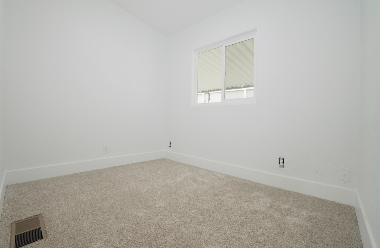 2575 S Willow Ave N #210, Fresno, CA 93725