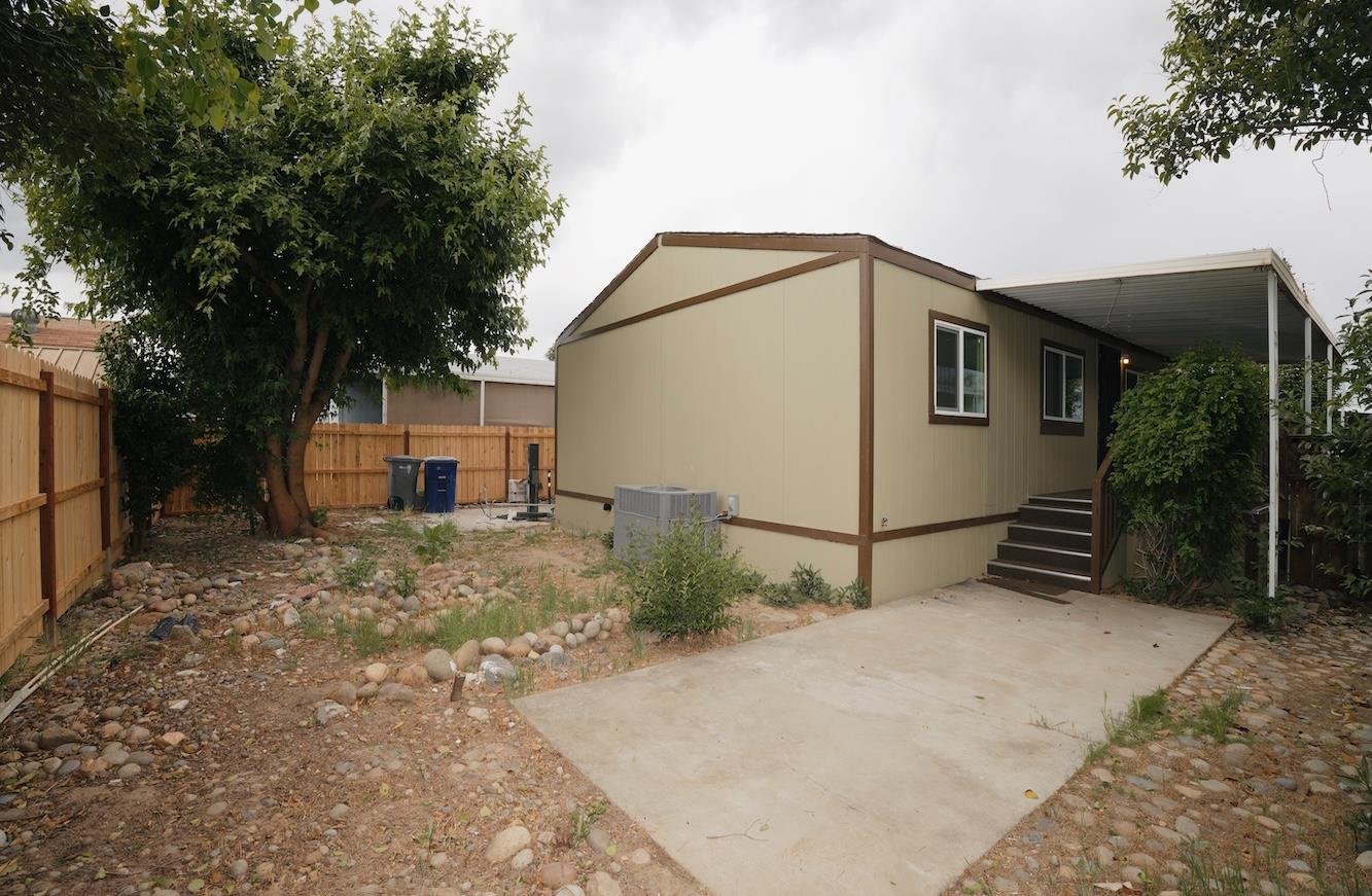 2575 S Willow Ave N #210, Fresno, CA 93725