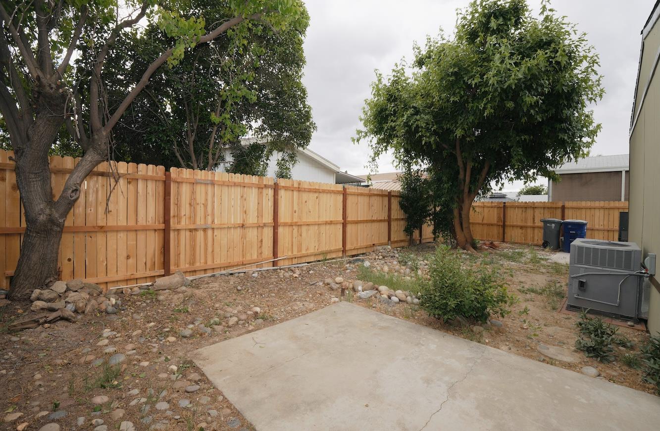 2575 S Willow Ave N #210, Fresno, CA 93725