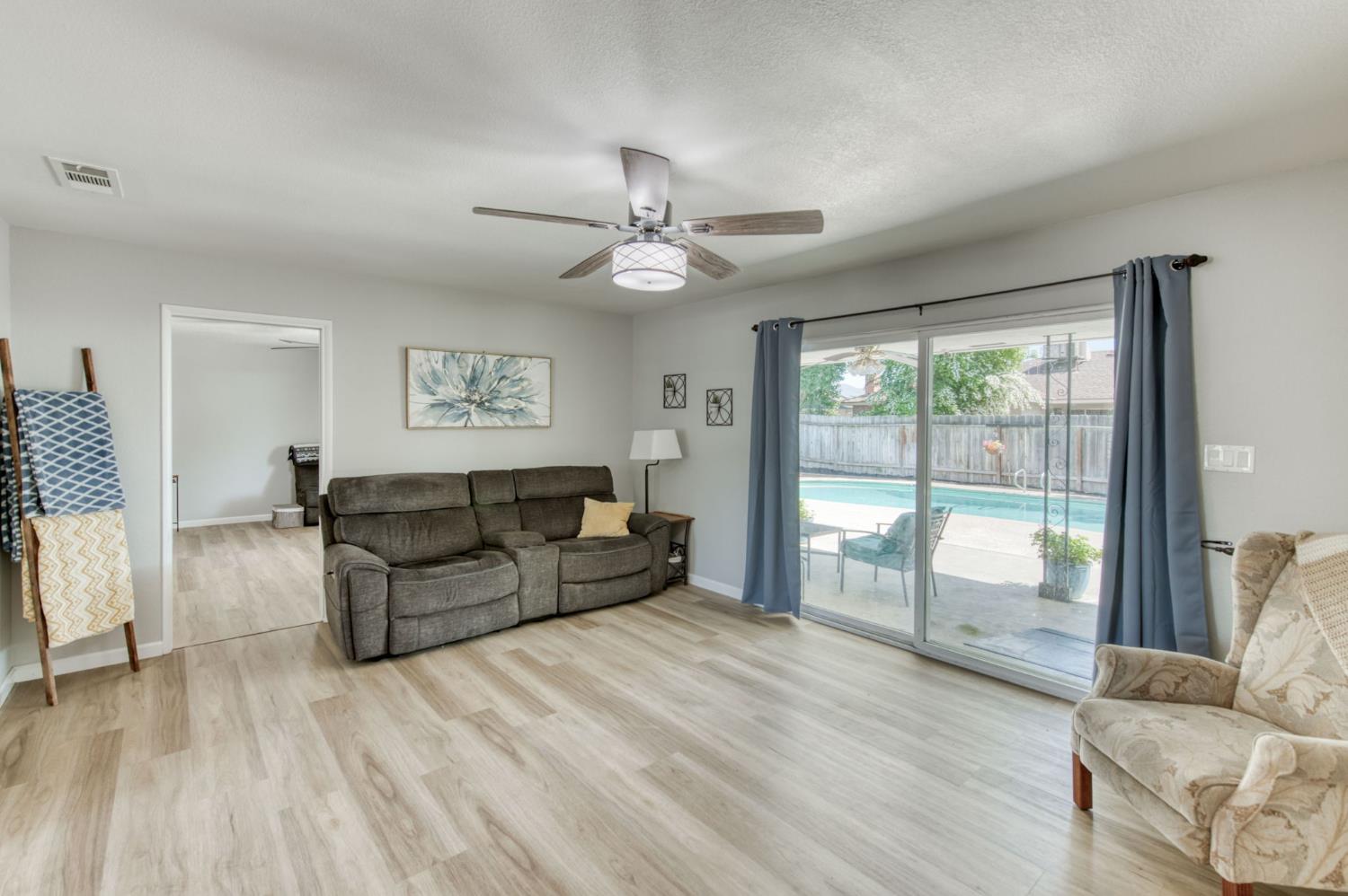 6228 N Millbrook Ave, Fresno, CA 93710