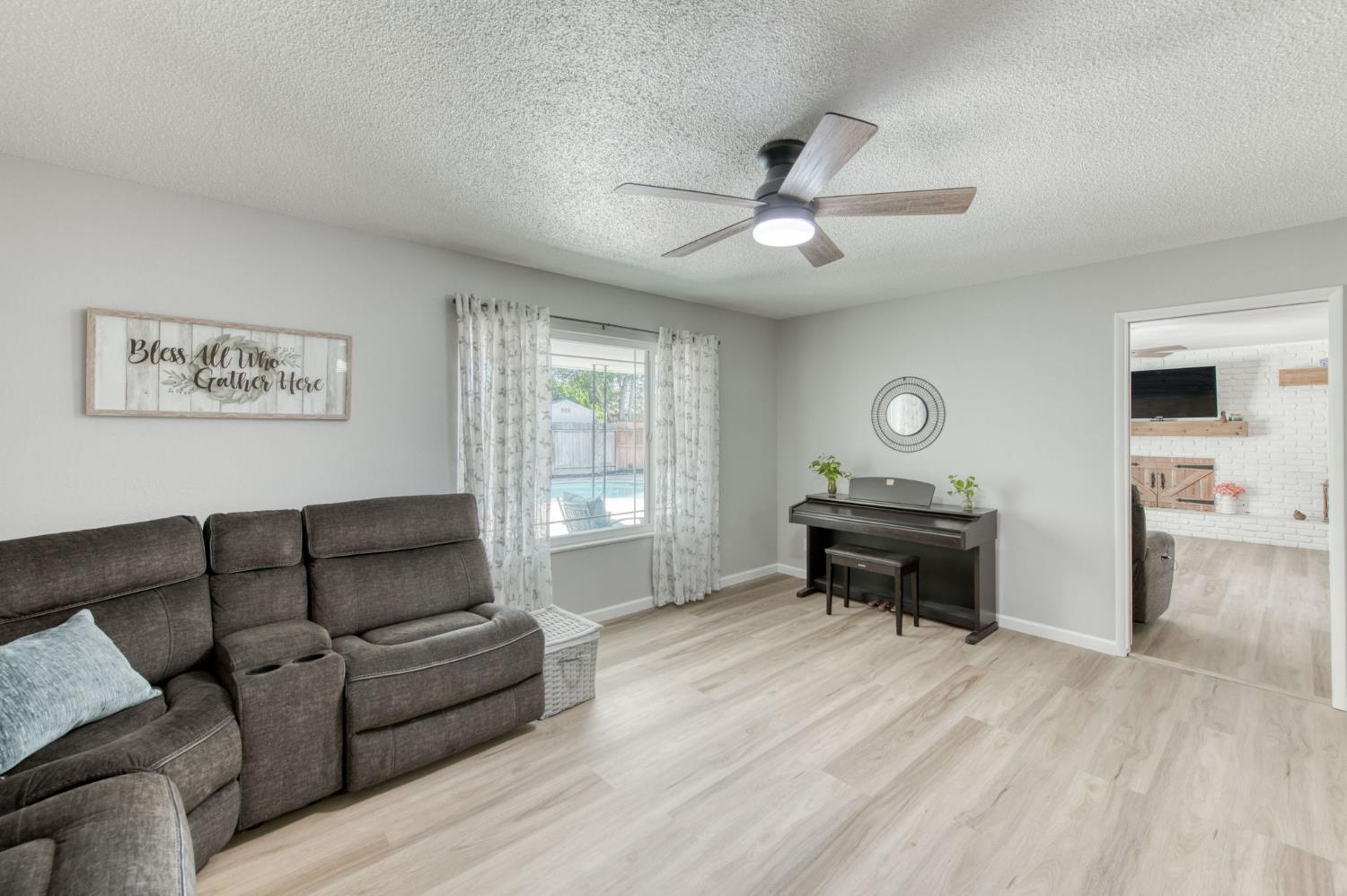 6228 N Millbrook Ave, Fresno, CA 93710